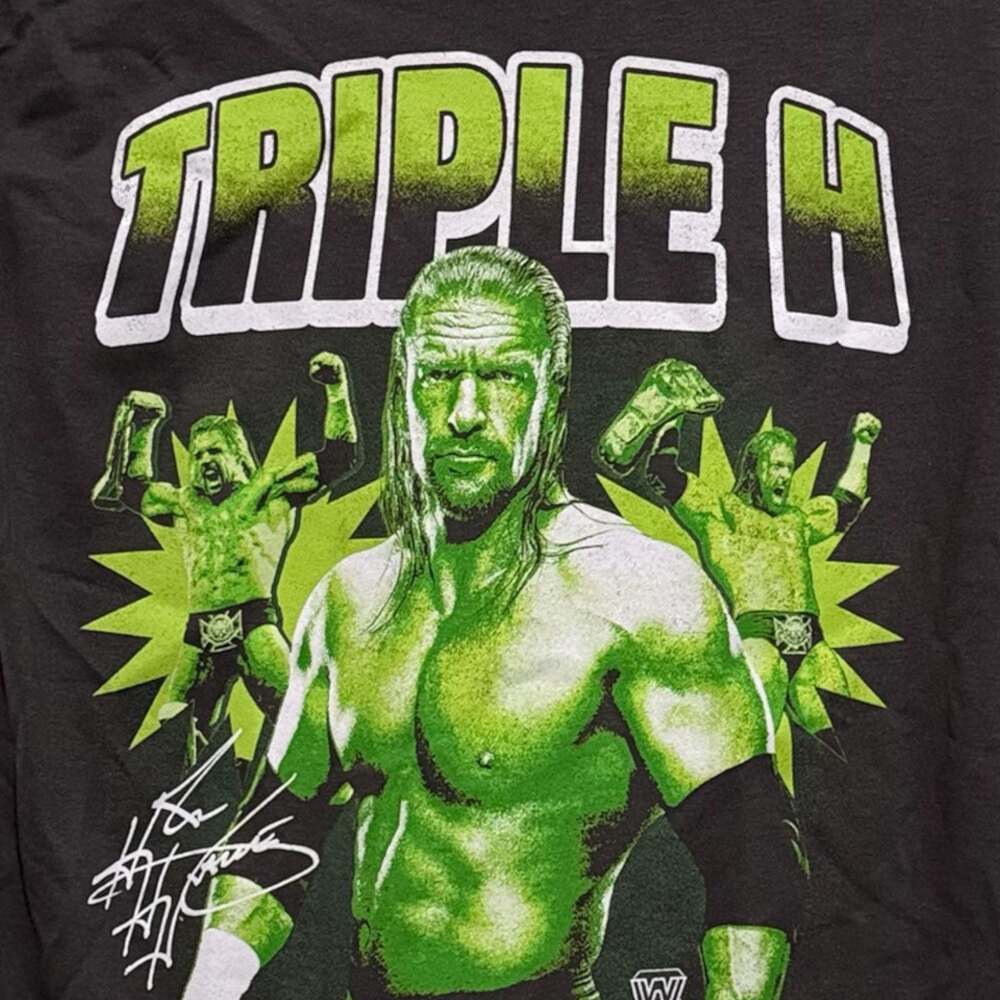 Size Small WWE Legends ‘Triple H The Game’ Gray Graphic T-Shirt - Picture 1 of 3